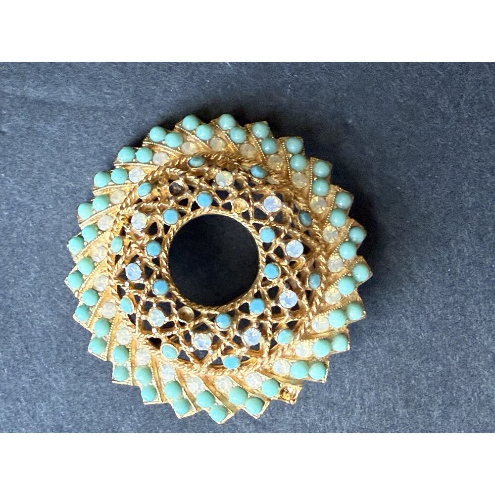 Vtg Sarah Coventry Aquarius Simulated Turquoise Opal Gold Brooch 1970s Retro